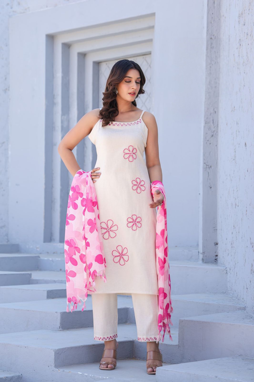 /storage/photos/1/Products/Kurti/pink kurti (2).jpg